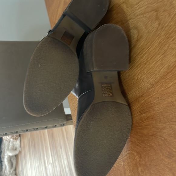 - Unityindiversity booties - Picture 3 of 4